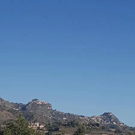 I Puritani On The Apartment